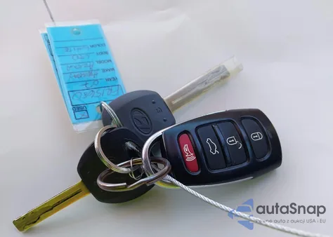 2007 Hyundai Azera Limited/Se из США, поврежденный, VIN KMHFC46F87A215680